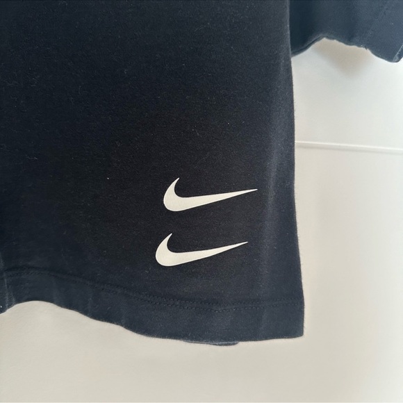 Nike Swoosh T-Shirt - Picture 5 of 9